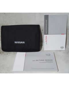Nissan Altima Sedan 2018 Factory Original OEM Owner Manual User Owners Guide Book