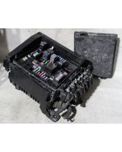 Chevy Camaro 2017 Engine Fuse Box Relay Junction Block Module 84044723 (EC499)