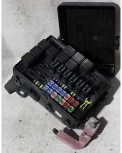 Dodge Charger 2015 2016 Factory Engine Fuse Box Relay Junction Block Module P68213748AD (EC761)